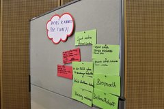 Pinwand mit Ideen, was die Auszubildenden für den Klimaschutz machen können (z.B. regional einkaufen, Fahrrad fahren)